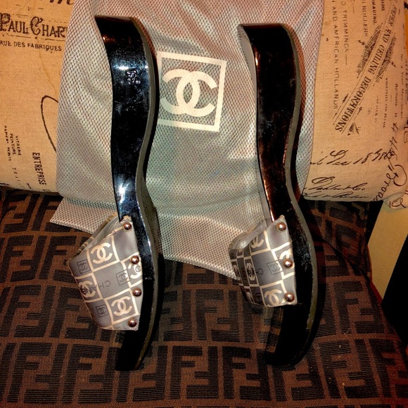 💯% Authentic Chanel Slides - Picture 3 of 8